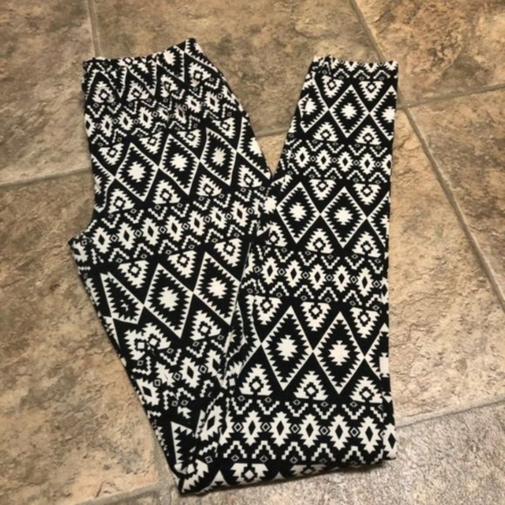 Forever 21 Comfy Tribal Print Cotton Leggings
